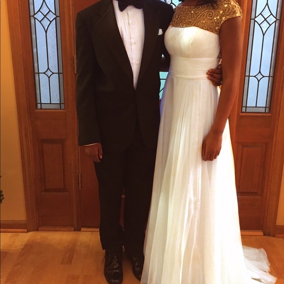 Angelic White Designer Gown - Picture 3 of 4